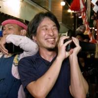 ひろゆき、自然体でロケを満喫　千鳥「潮風を浴びるひろゆきは見たことない！」