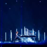 YOSHIKI、TXTらと共演　「ENDLESS RAIN」をパフォーマンス　