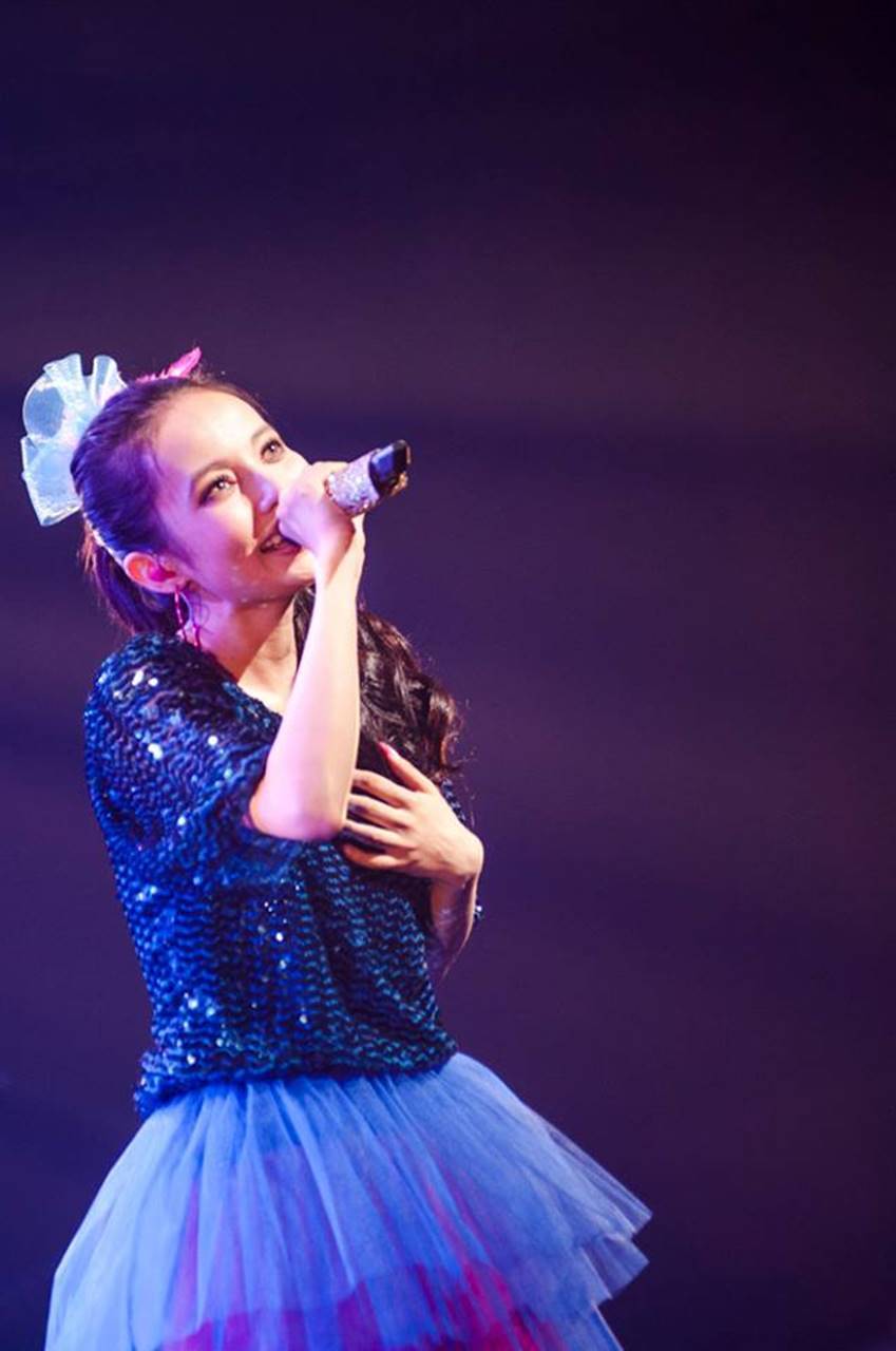 ベッキー、６年ぶりにライブ　アコースティック形式で一夜限り「がんばります！」