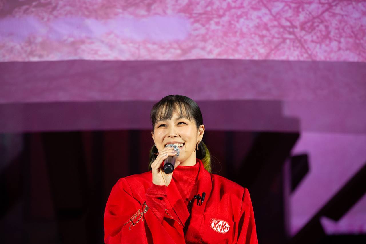 歌手のＡＩ、桜の開花セレモニーで感動　開花させたいスキルは「バク転」