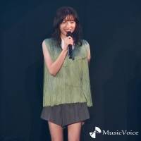 永野芽郁、レアな生足美脚！「かわいい！」の声にその場でくるりん