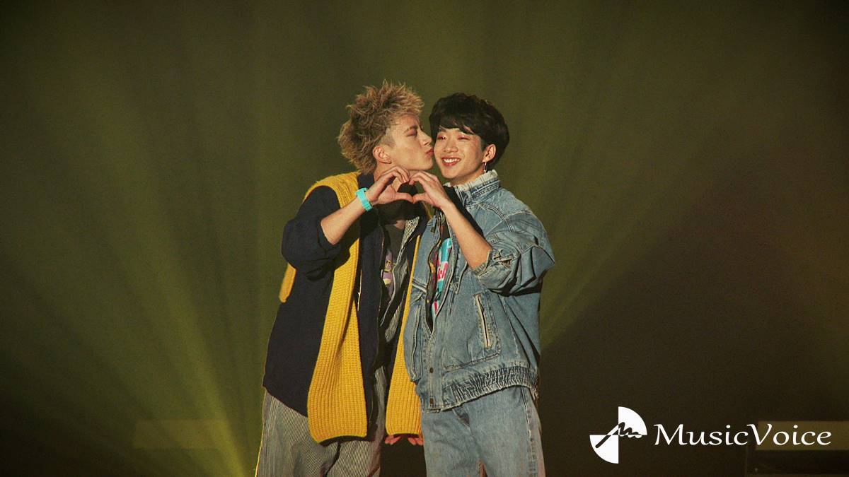 もーりーしゅーと、ほっぺキス！楓×とうあら古着着こなし＆手元にG-SHOCK新モデル