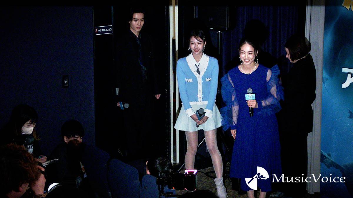 藤岡弘、美形三兄妹、次女・天翔天音はキュートなミニスカ姿　長女・天翔愛は青ドレス