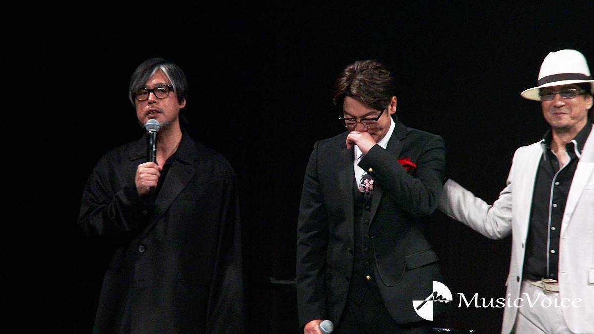 「龍が如く８」春日一番役の中谷一博が感涙、桐生一馬役の黒田崇矢が優しく背中さする