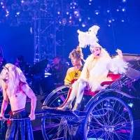 浜崎あゆみ、カウントダウン・ライブで「no more words」などレア曲含む計23曲を披露