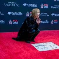 YOSHIKI、米チャイニーズ・シアター手形・足形完成披露セレモニー