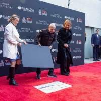YOSHIKI、米チャイニーズ・シアター手形・足形完成披露セレモニー