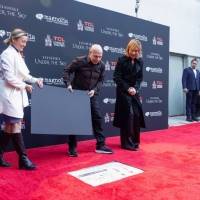 YOSHIKI、米チャイニーズ・シアター手形・足形完成披露セレモニー