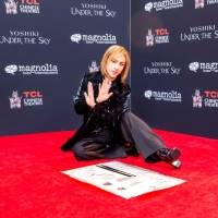 YOSHIKI、米チャイニーズ・シアター手形・足形完成披露セレモニー