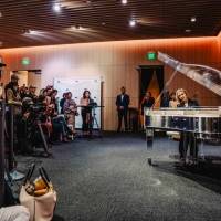 YOSHIKI、米チャイニーズ・シアター手形・足形完成披露セレモニー