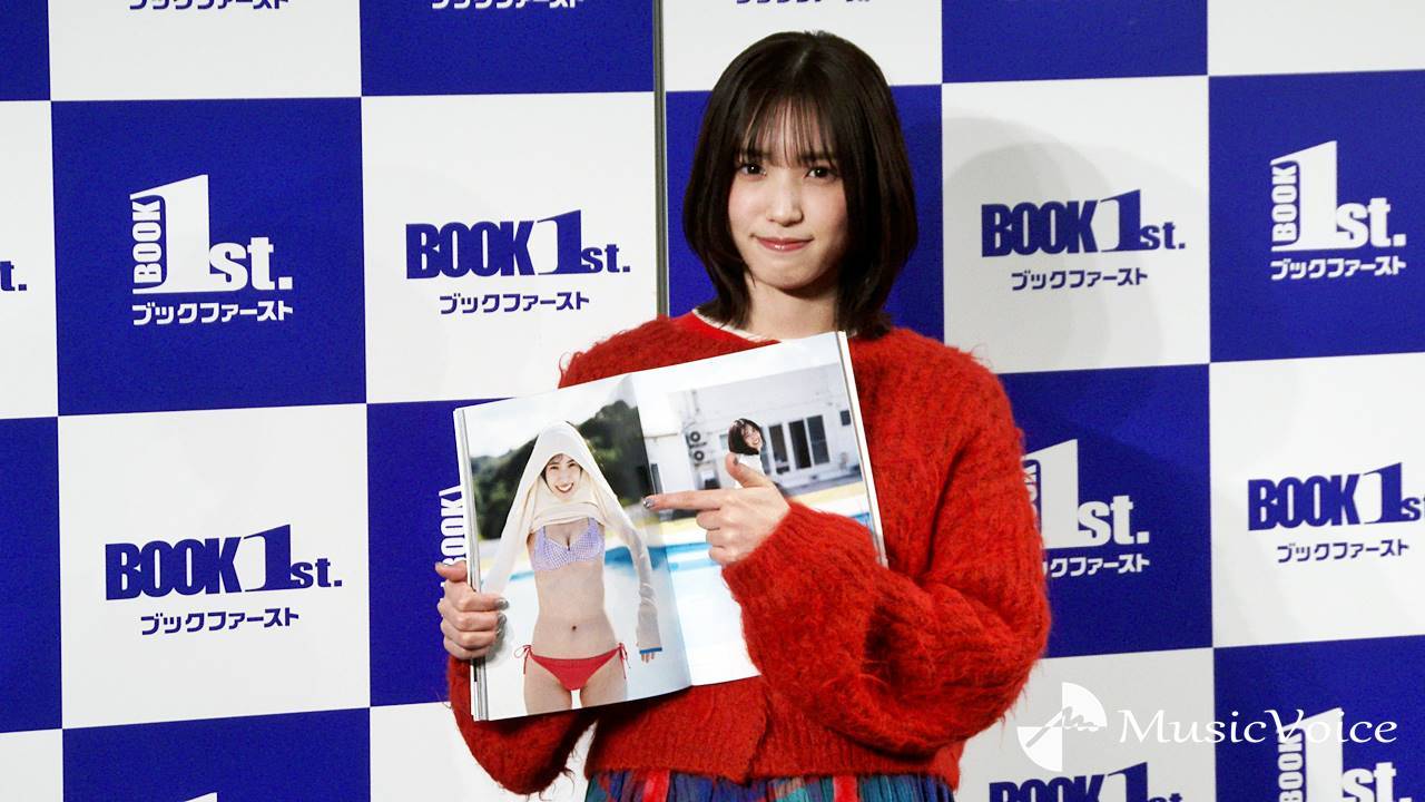 AKB48下尾みう、セクシーなビキニ姿での謎ポーズは“エヴァ”イメージ