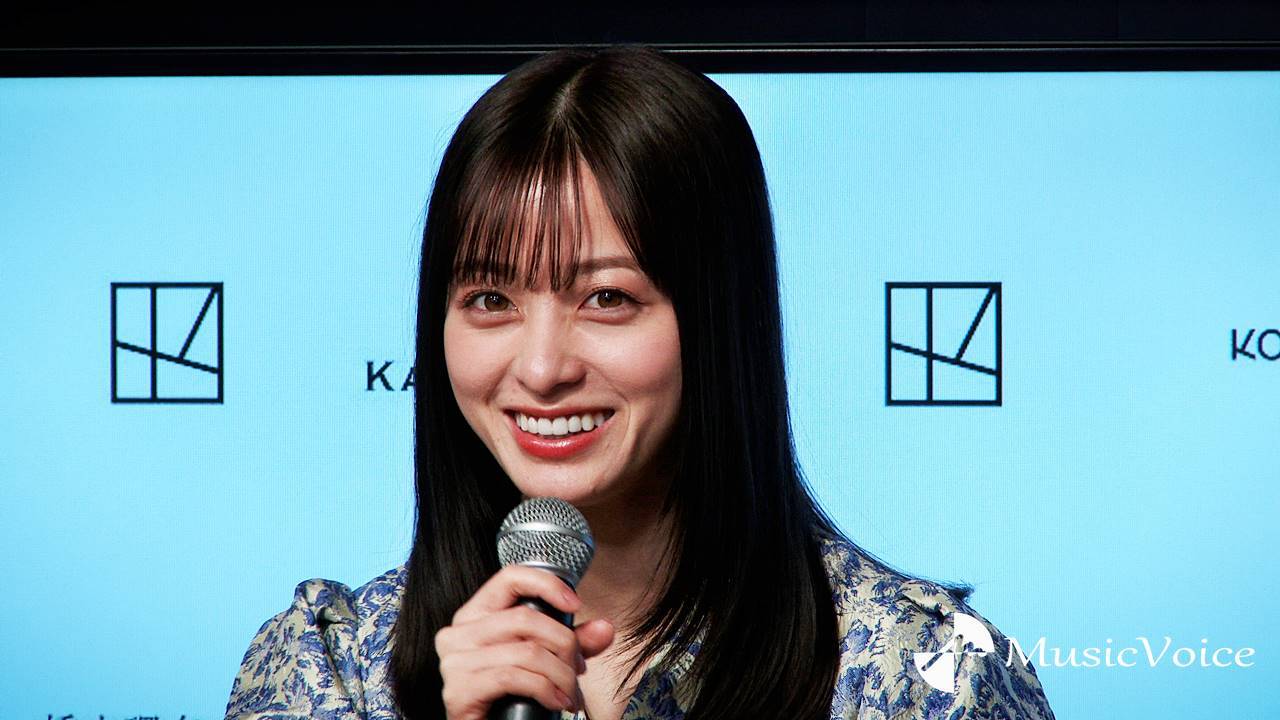 【動画】橋本環奈、ロケ地スペインでも「シーフード食べてビール」