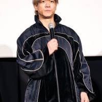 『UVERworld KING’S PARADE 男祭り REBORN at Nissan Stadium』劇場公開記念舞台挨拶