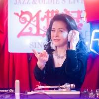 坂本冬美、ぶっつけ本番でDJに初挑戦　スクラッチで取材陣を沸かす