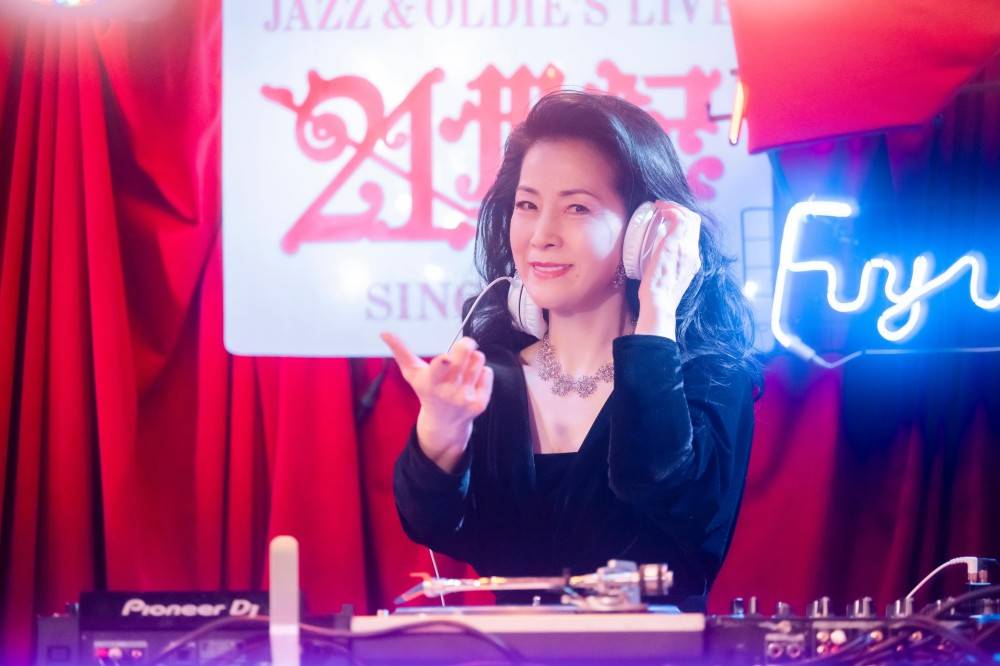 坂本冬美、ぶっつけ本番でDJに初挑戦　スクラッチで取材陣を沸かす