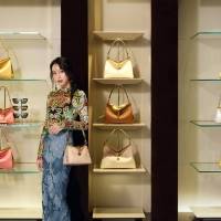 【動画】TWICEチェヨン、エトロ銀座本店に来店　2024春夏コレクション披露