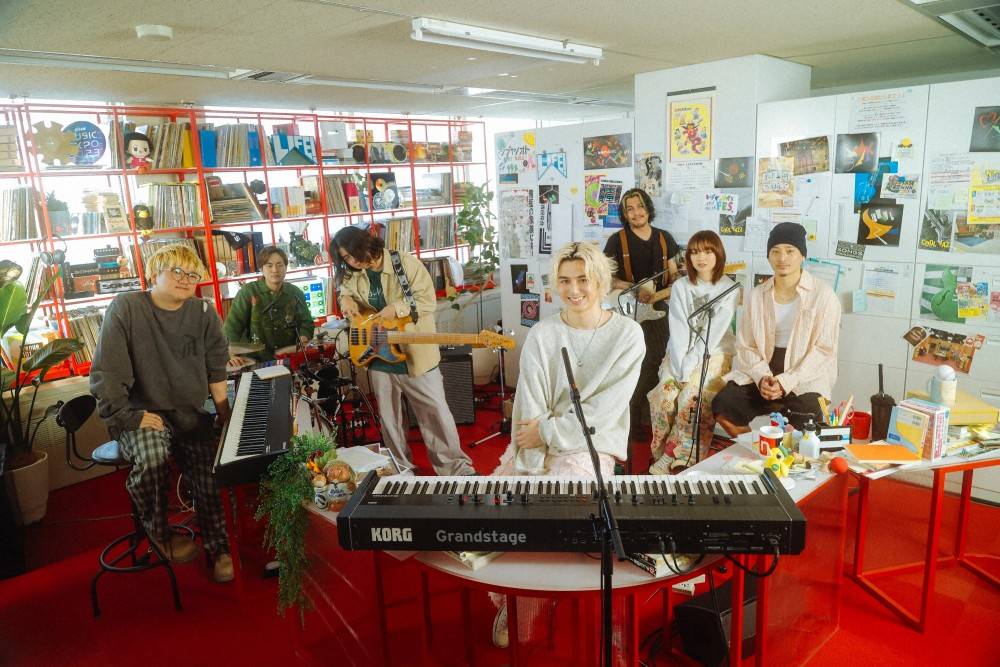 日本版「tiny desk concerts」初回放送に藤井風が登場　Yaffleやにしながバンドメンバーとして参加