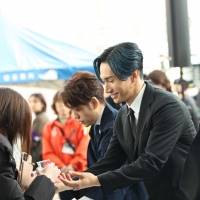 EXILE橘ケンチ、福井市特別１日駅長に　福井駅の出発式で発車の合図