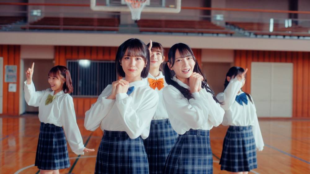 ≠ME、1stアルバム収録曲 「偶然シンフォニー」MV公開　尾木波菜と鈴木瞳美のWセンター