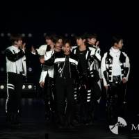韓国７人組ボーイズグループEVNNE、関コレで圧巻パフォーマンスを披露