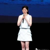 桜田ひより、美脚大胆に　ミニスカコーデで舞台挨拶　全編関西弁のセリフに苦労