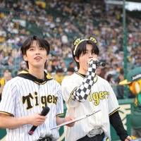 JO1「阪神対巨人」今季初の甲子園伝統の一戦に登場