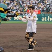 JO1「阪神対巨人」今季初の甲子園伝統の一戦に登場