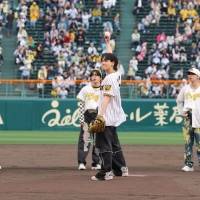 JO1「阪神対巨人」今季初の甲子園伝統の一戦に登場