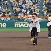 JO1「阪神対巨人」今季初の甲子園伝統の一戦に登場