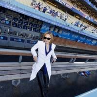 YOSHIKI、突然の音響トラブルに即興で間奏を作曲しアメリカ国歌を２回演奏