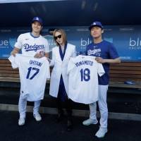 YOSHIKI、突然の音響トラブルに即興で間奏を作曲しアメリカ国歌を２回演奏