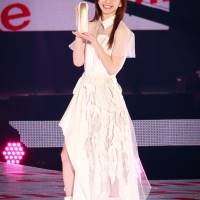 山本舞香、輝く美肌