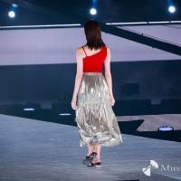 髙橋ひかる、ワンショルダーニット