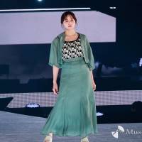 森香澄、大人な着こなし