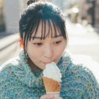 アンゴラ村長、写真集が爆売れ
