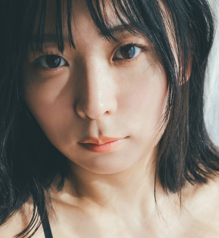 アンゴラ村長、デジタル写真集　営業担当も驚く売れ行き　本人は「ご褒美」と喜ぶ