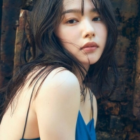桜井日奈子、人生初水着「“お馬さんのような桃尻”と褒められて嬉しい」