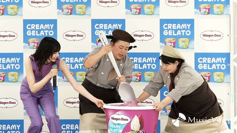 小松菜奈、産後も変わらない美スタイル　ニッチェ江上「腰が私の肩の位置」