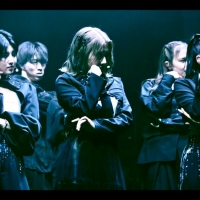 AMEFURASSHI、新曲「イニミニマニモ」パフォーマンス映像公開