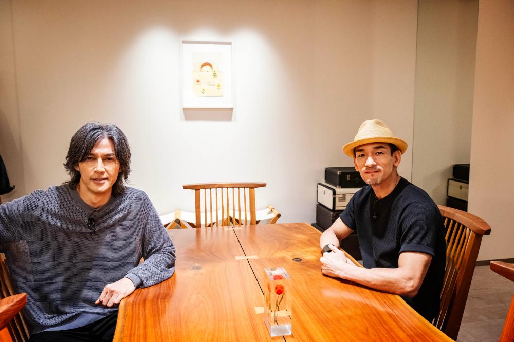 B’z稲葉浩志、中田英寿との対談動画を公開　“あまり多くを語らない”イメージのある二人が語った内容とは？