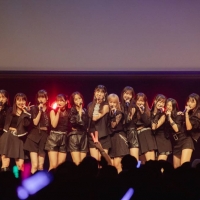モー娘。74thシングル発売記念ミニライブを開催　13人新体制初シングルに「いつもより気合いも十分」