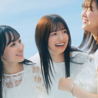 乃木坂46、５期生がプールで夏を満喫　水を掛け合い大はしゃぎ