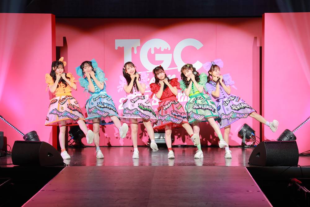 FRUITS ZIPPER「TGC teen」でキュートにパフォ