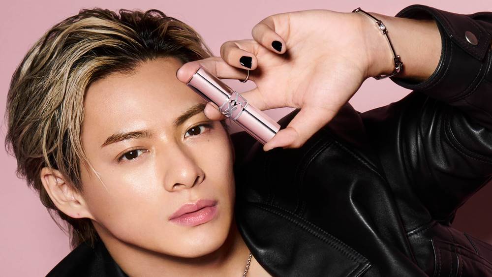 平野紫耀、日本人初の全国YSL店頭にビジュアル並ぶ　挑発的で“BAD BOY”なムードに