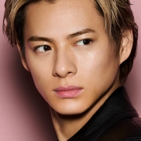 平野紫耀、挑発的で“BAD BOY”なムードに
