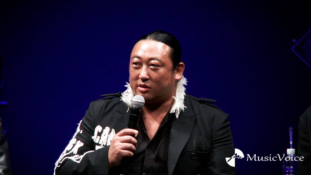 ロバート秋山『龍が如く8外伝』に特注CG、横山代表も驚く体格「20年の歴史でいない」