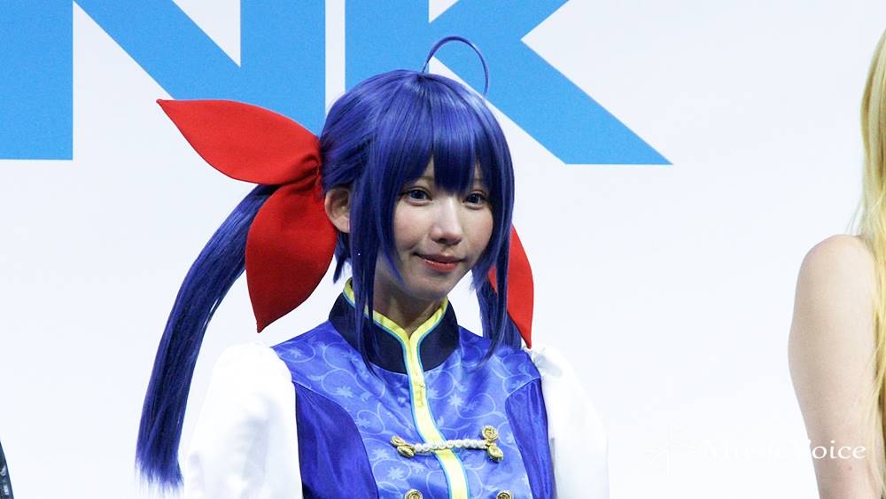 えなこ「餓狼伝説」の人気キャラ「双葉ほたる」コスプレで登場