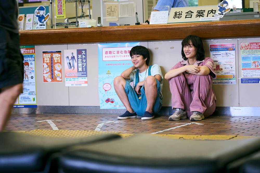 綾瀬はるか『ルート29』メイキング写真、大沢一菜との“おとなの夏休み”切り撮る