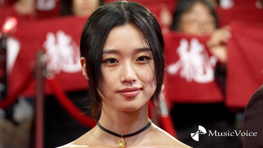 河合優実、美デコルテ光るドレス姿　ドラマ『龍が如く』は「貴重な挑戦」
