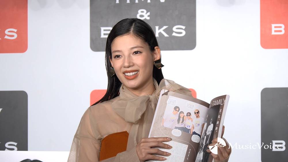 石井杏奈、最初で最後のスタイル本　兄妹４人の写真が「お気に入りです！」